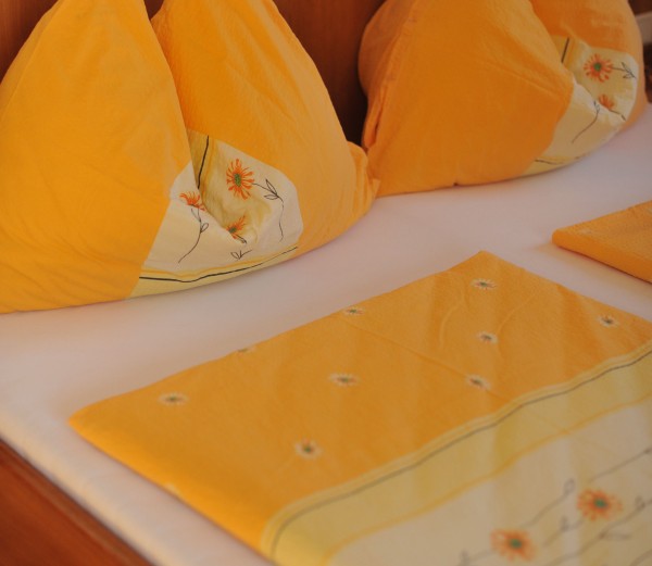 Detailaufnahme Hotelbett