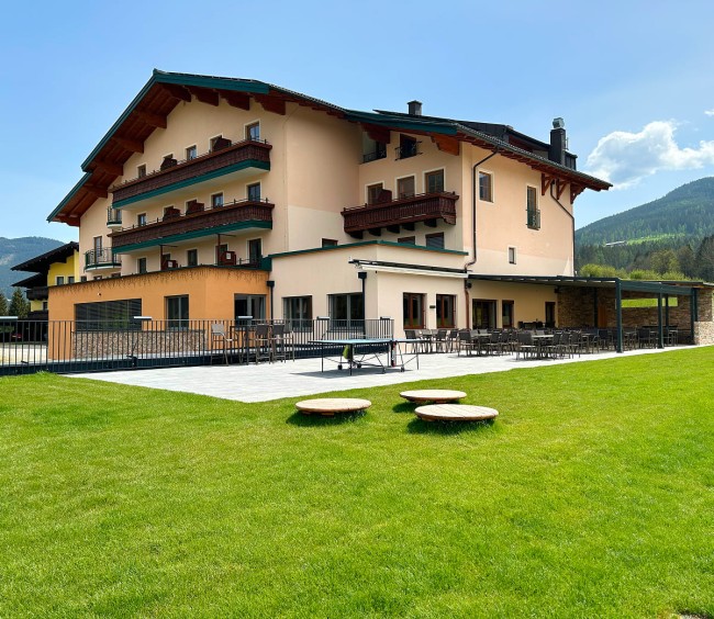 Aussenansicht Alpengasthof Hochkoenigblick