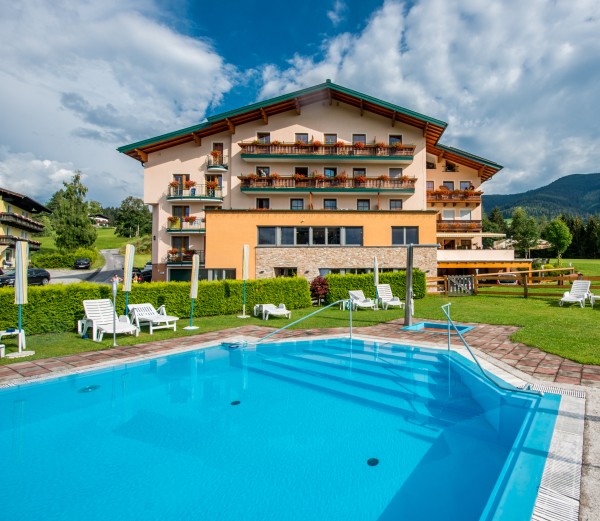 Außenpool im Alpengasthof Hochkönigblick