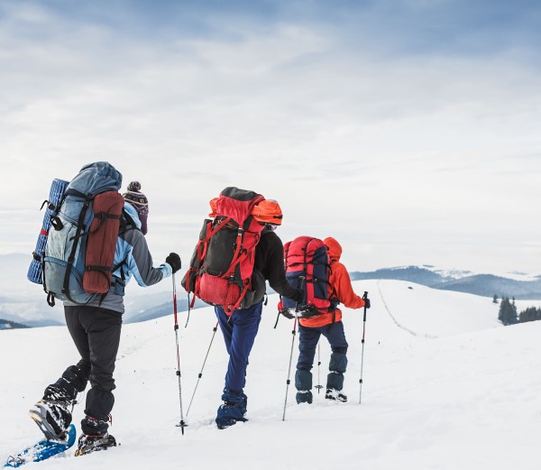 Schneeschuh Wanderung © shutterstock.com